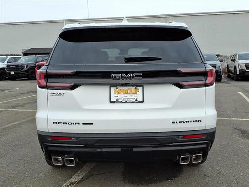 2026 GMC Acadia Elevation AWD