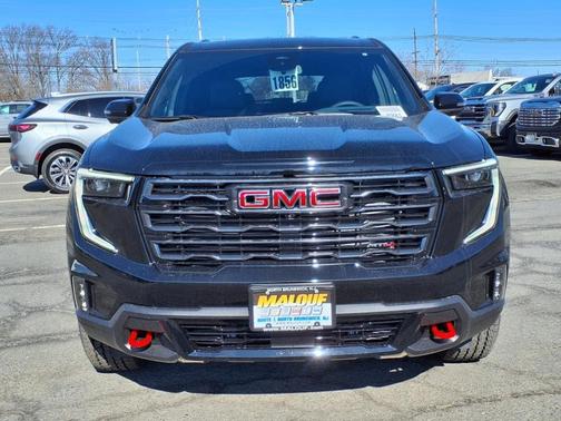 2025 GMC Acadia AWD AT4