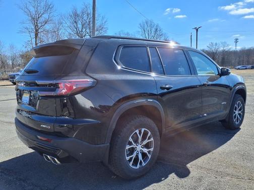 2025 GMC Acadia AWD AT4