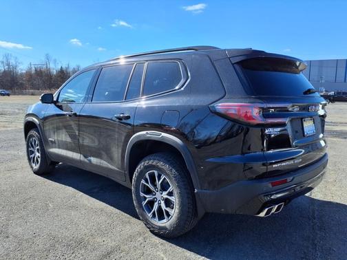2025 GMC Acadia AWD AT4