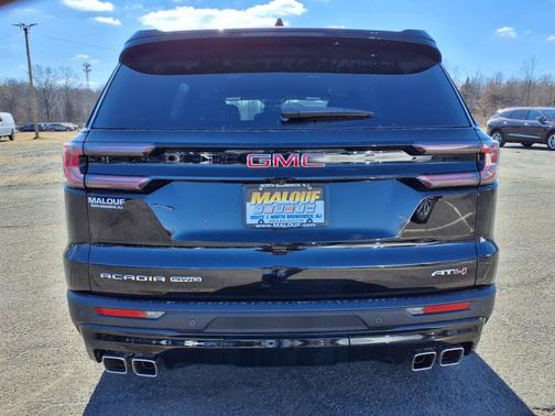 2025 GMC Acadia AWD AT4