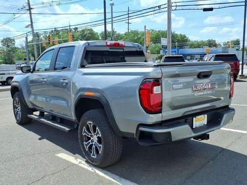 Sterling Metallic 2024 GMC Canyon AT4