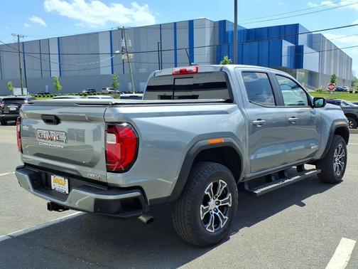 Sterling Metallic 2024 GMC Canyon AT4