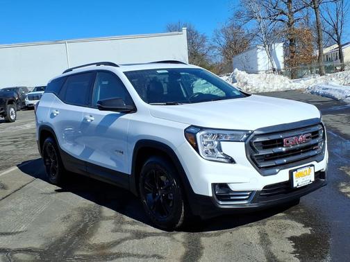 2023 GMC Terrain AWD AT4