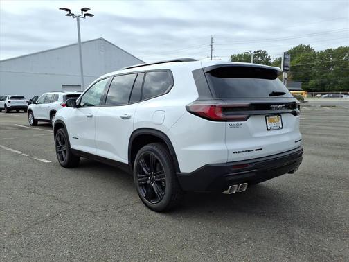 2026 GMC Acadia Elevation AWD