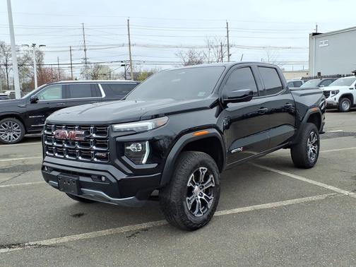 Onyx Black 2024 GMC Canyon AT4