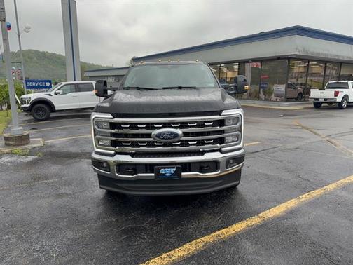 Agate Black Metallic 2026 Ford F-350 Lariat