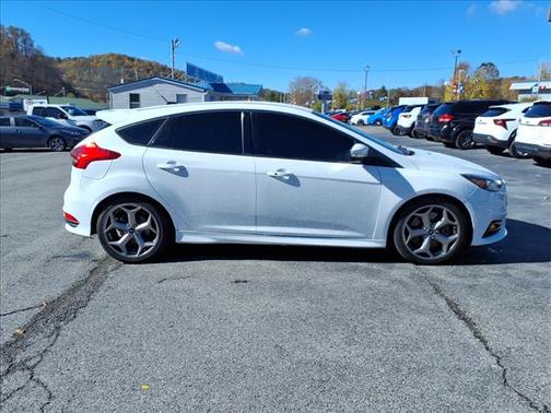 2018 Ford Focus ST Base