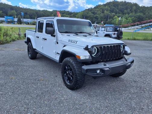 2022 Jeep Gladiator Sport
