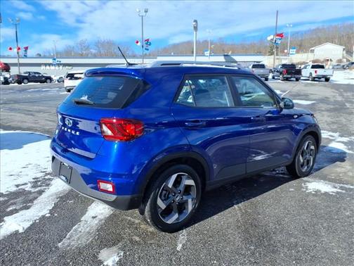2024 Hyundai VENUE SEL