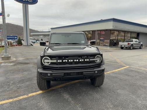 Shadow Black 2026 Ford Bronco Outer Banks