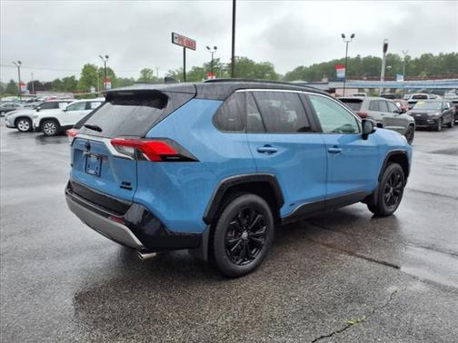 2022 Toyota RAV4 Hybrid SE