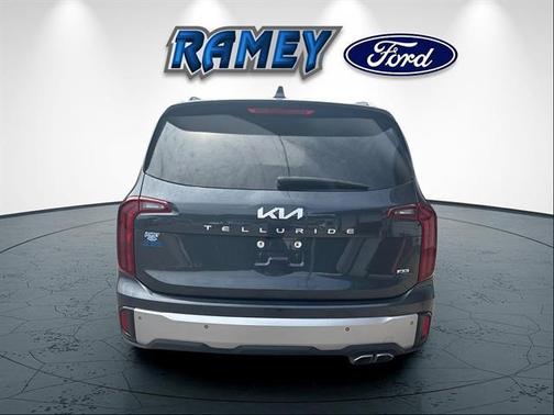 Gravity Gray 2023 Kia Telluride S