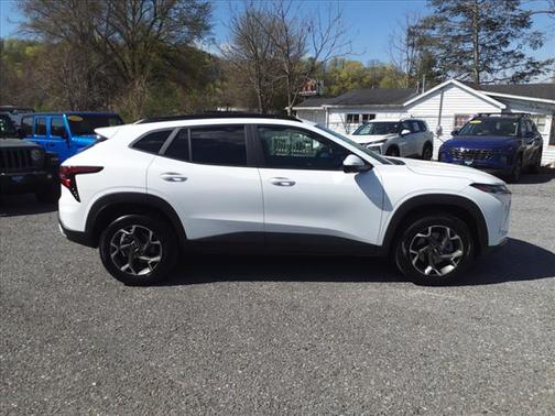 2024 Chevrolet Trax LT