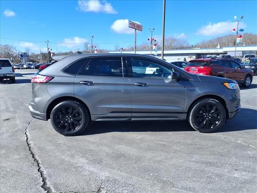 2024 Ford Edge SE