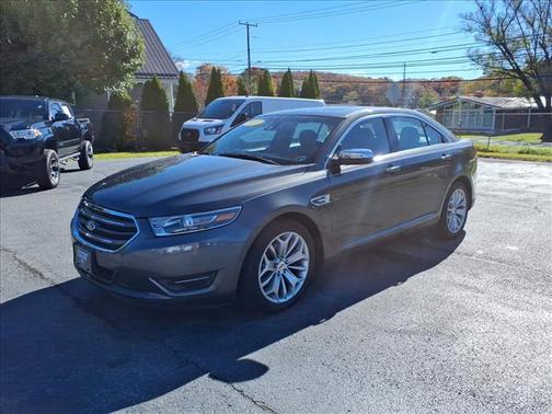 2017 Ford Taurus Limited
