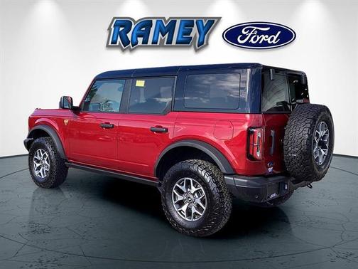 RUBY RED MET TNTD CLEARCOAT 2025 Ford Bronco Badlands