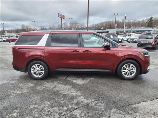 2024 Kia Carnival LX