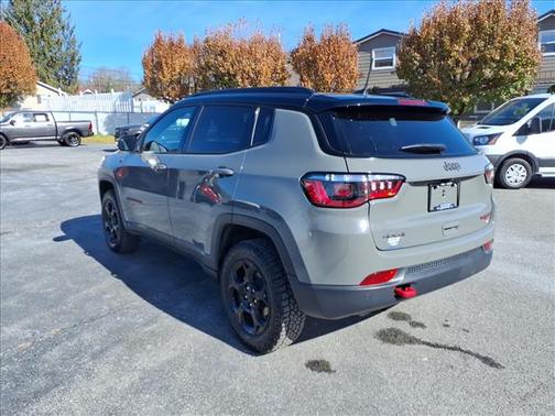 2023 Jeep Compass Trailhawk