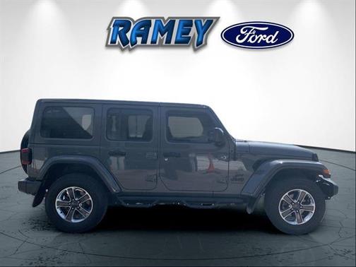 Sting-Gray Clearcoat 2020 Jeep Wrangler Unlimited Sahara