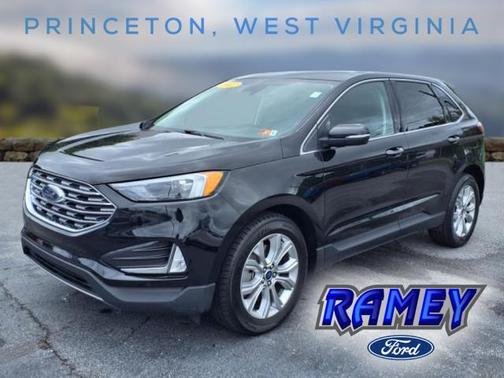2022 Ford Edge Titanium
