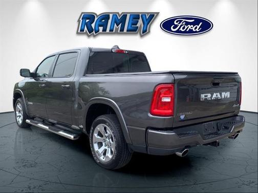 Granite Crystal Metallic Clearcoat 2025 RAM 1500 Big Horn/Lone Star