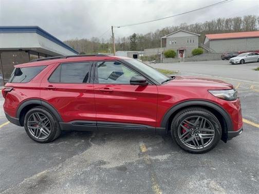 RAPID RED MET TINTED CC 2026 Ford Explorer ST