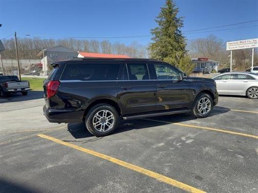 AGATE BLACK METALLIC 2026 Ford Expedition Max Active 4x4