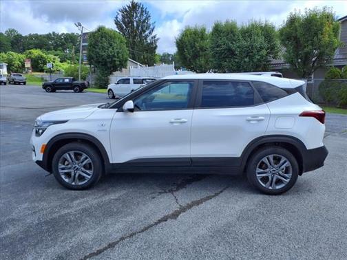 2023 Kia Seltos LX