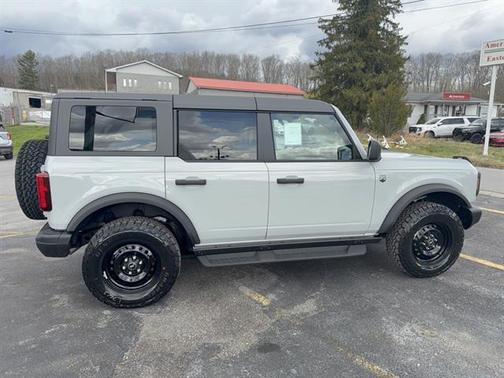 Avalanche Gray 2026 Ford Bronco Big Bend