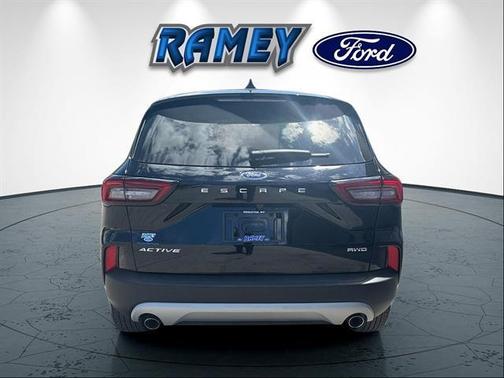 AGATE BLACK METALLIC 2025 Ford Escape Active