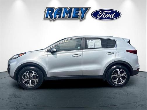 Sparkling Silver 2021 Kia Sportage LX