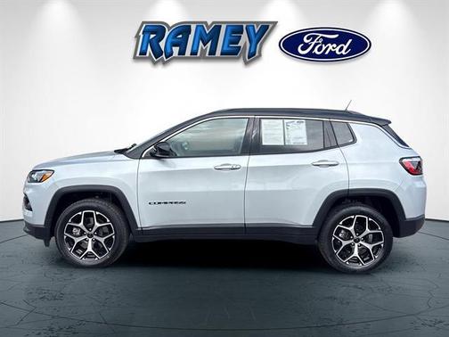 Silver Zynith Metallic Clearcoat 2025 Jeep Compass Limited