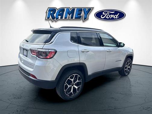 Silver Zynith Metallic Clearcoat 2025 Jeep Compass Limited