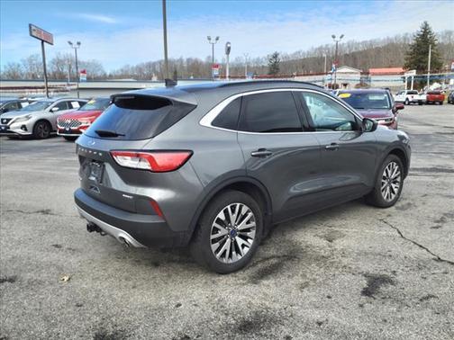 2022 Ford Escape Titanium