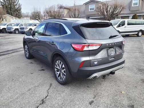 2022 Ford Escape Titanium