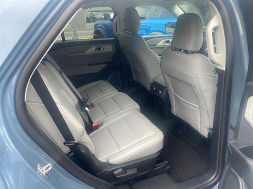 Vapor Blue Metallic 2026 Ford Explorer Active