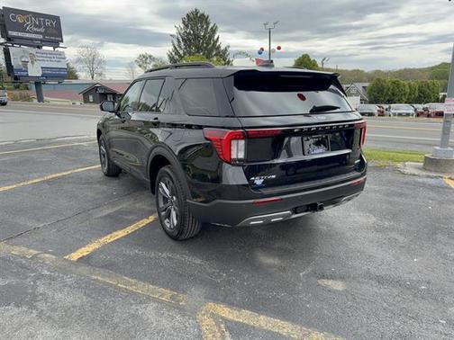 AGATE BLACK METALLIC 2026 Ford Explorer Active