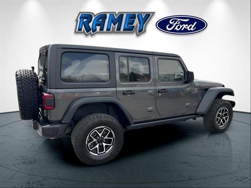 Granite Crystal Metallic Clearcoat 2025 Jeep Wrangler Rubicon