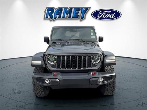 Granite Crystal Metallic Clearcoat 2025 Jeep Wrangler Rubicon