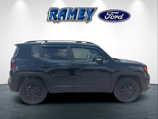 Black Clearcoat 2022 Jeep Renegade Altitude