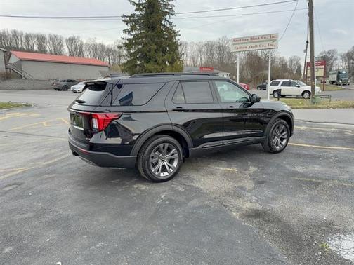 Agate Black Metallic 2026 Ford Explorer Active