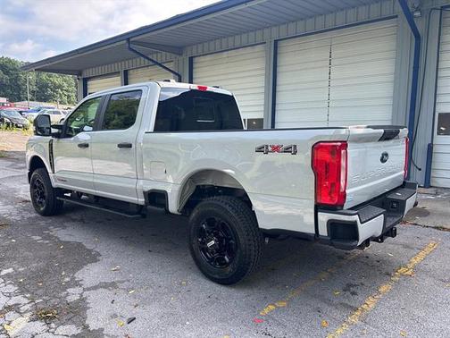 Avalanche 2026 Ford F-350 XL