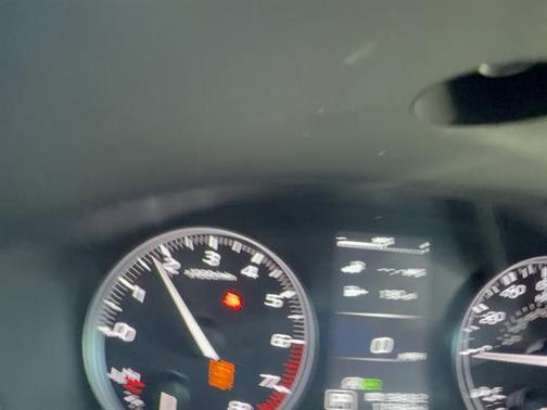 Crystal White Pearl 2025 Subaru Outback Limited