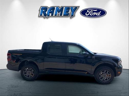 SHADOW BLACK 2026 Ford Maverick Tremor