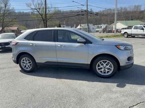 ICONIC SILVER 2024 Ford Edge SEL