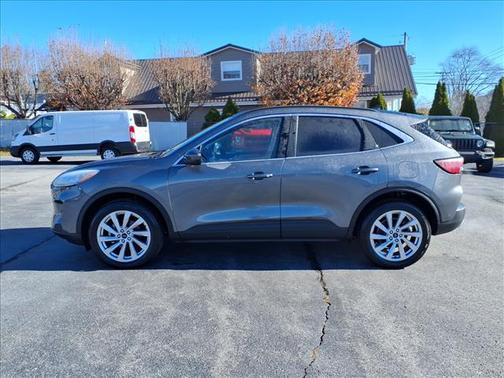 2022 Ford Escape Titanium