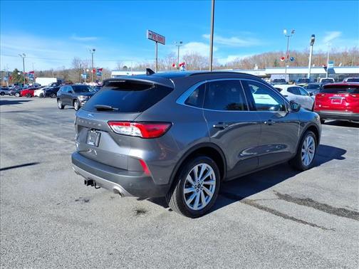 2022 Ford Escape Titanium