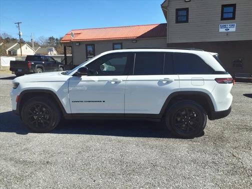 2024 Jeep Grand Cherokee Altitude