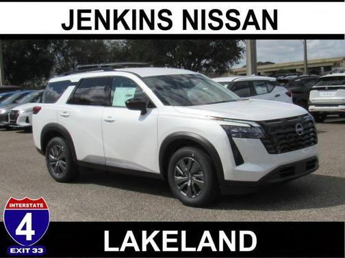 2026 Nissan Pathfinder SV